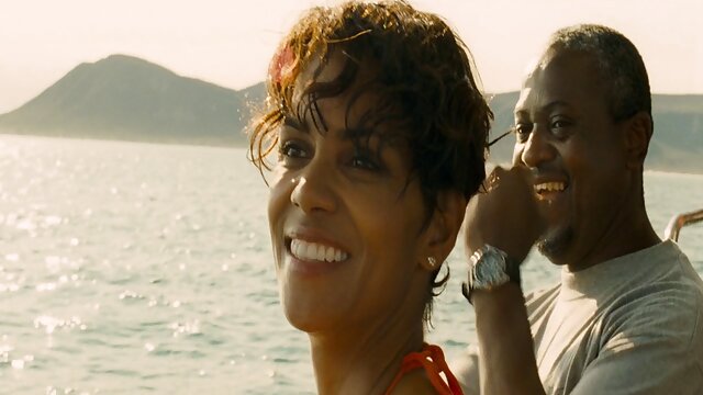 ソファの上にマッチョ白涙mulattoes 女 専用 エロ 動画