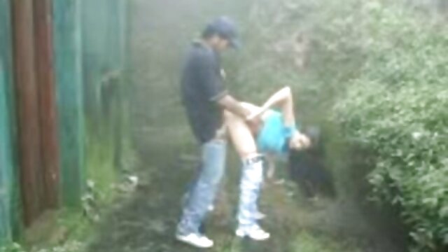 女の子の鞭打ちに関与する母親 女性 動画 官能